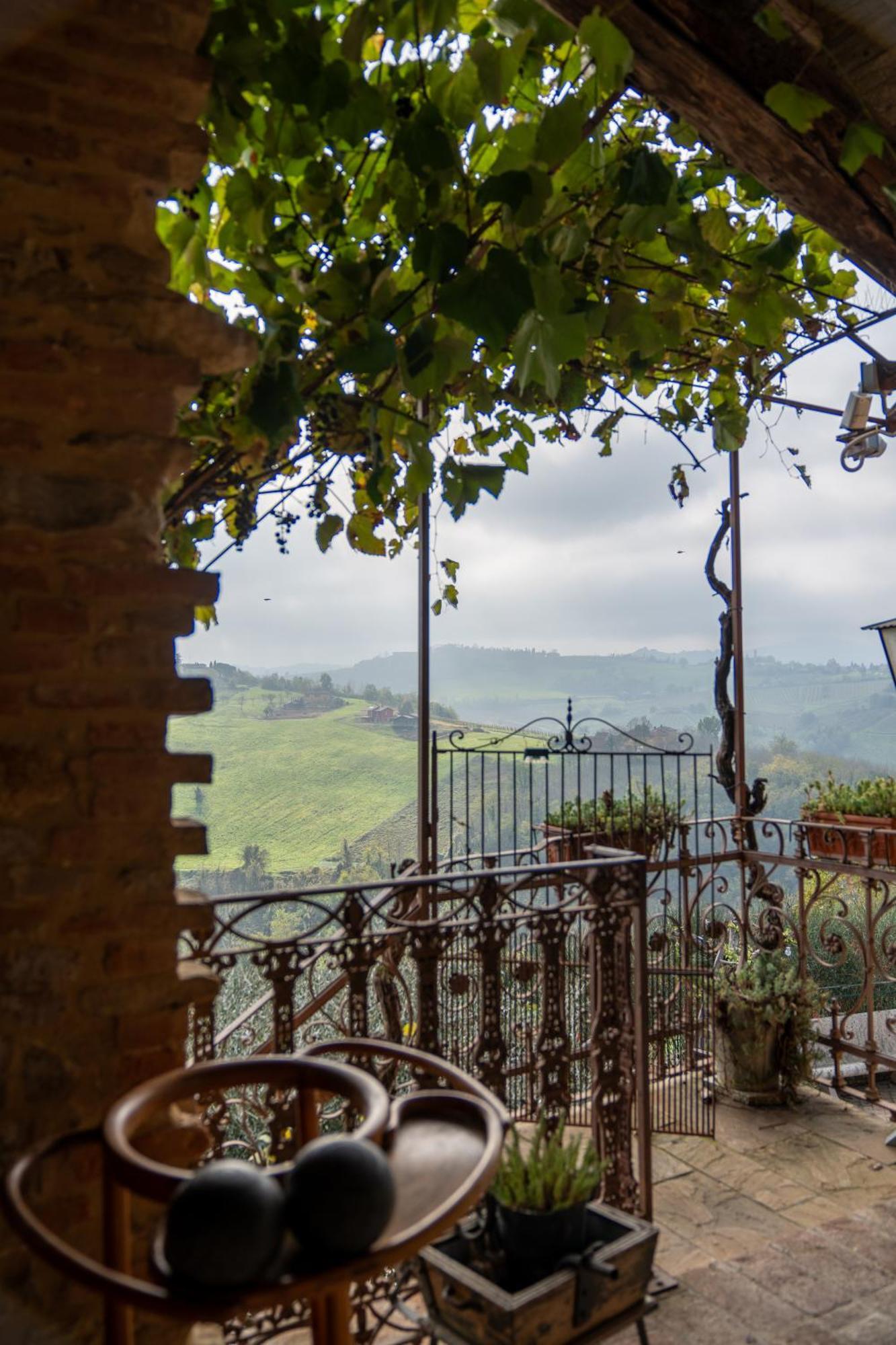 Villa Borgo Santuletta Santa Giuletta Exterior foto